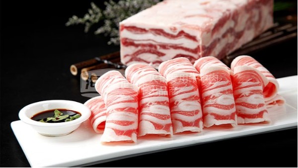 涮火鍋羊肉卷，羔羊肉和老羊肉有什么區(qū)別？